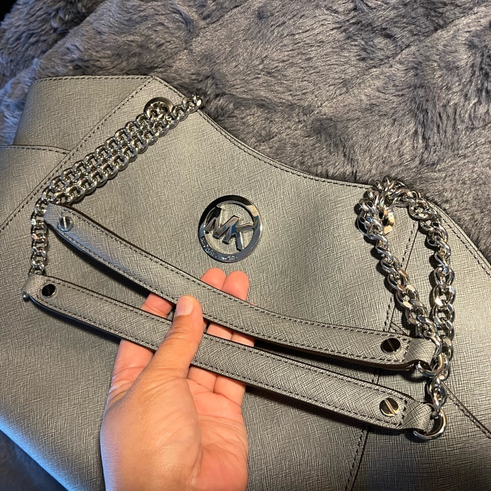 Michael Kors Women's Jet Set Travel Gray Silver Chain Shoulder Bag - Picture 7 of 8